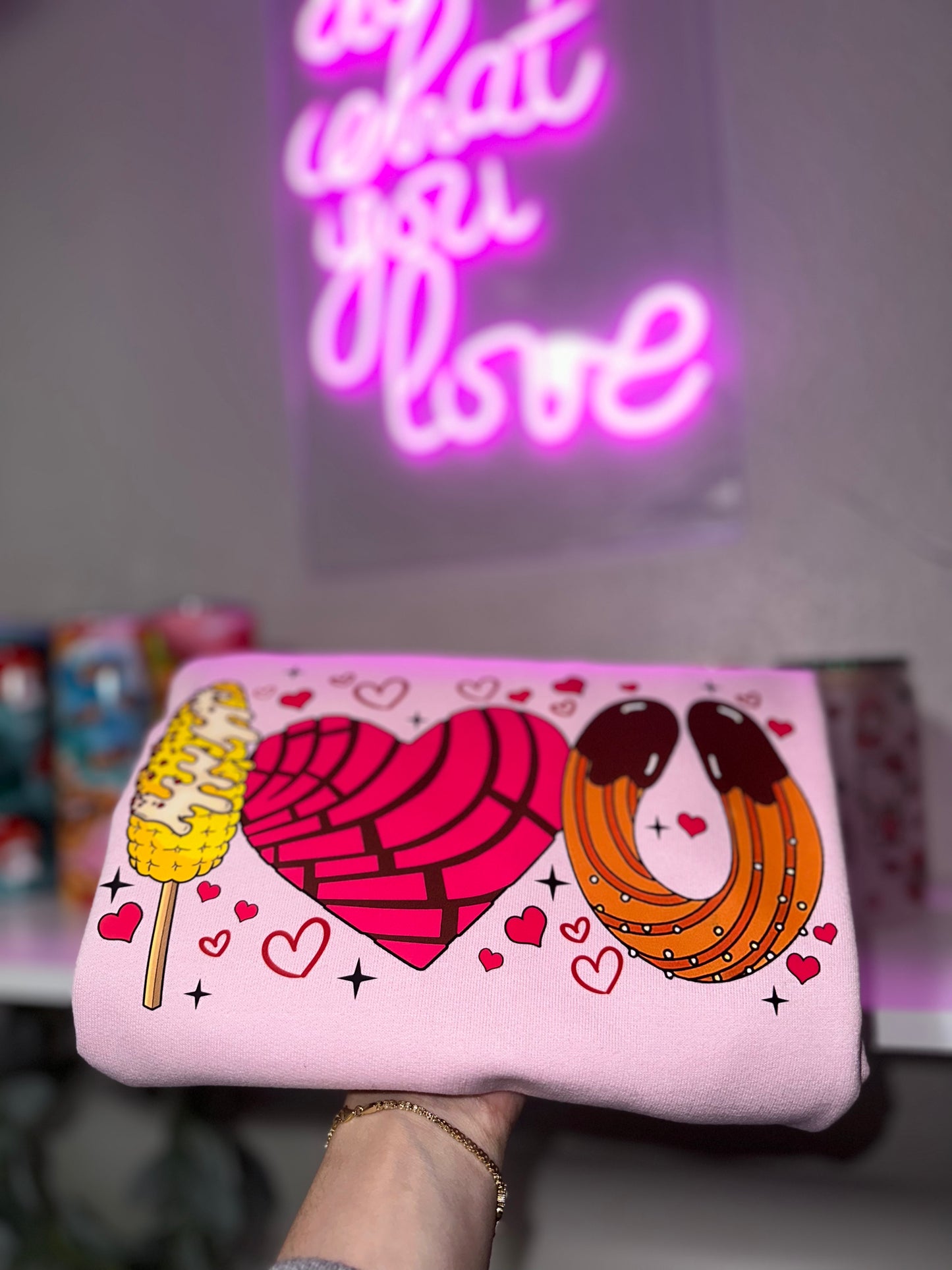 Concha Heart Crew Neck